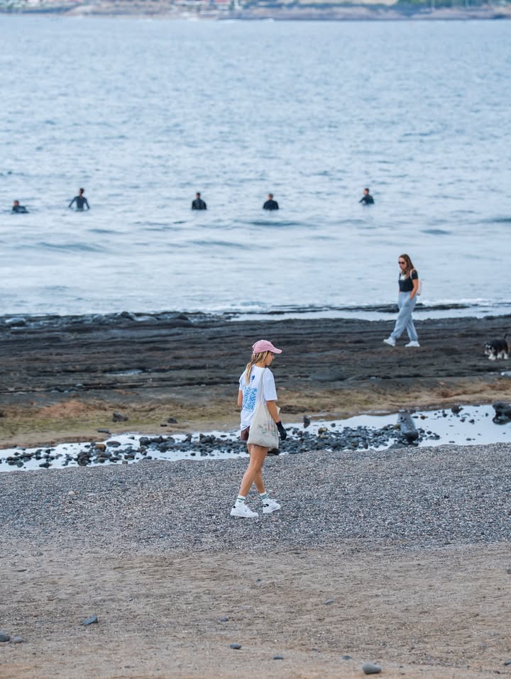 Surfing with Me (10)