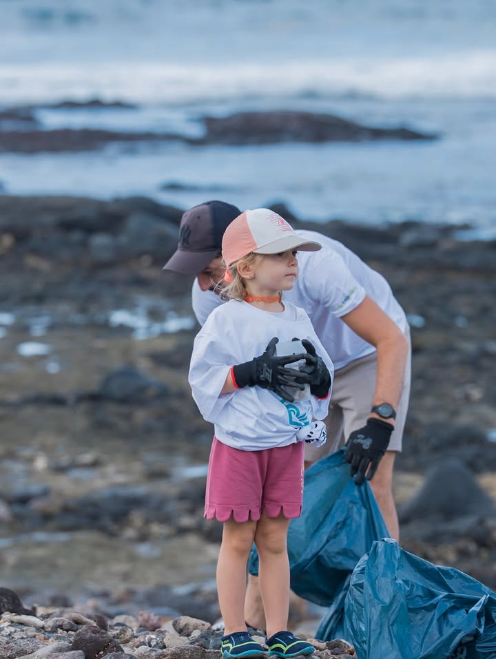 Surfing with Me (13)